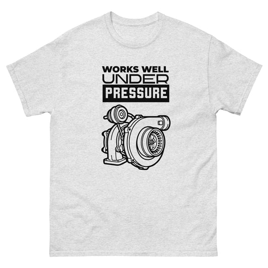 Works Well Under Pressure turbo graphic t-shirt — Marque