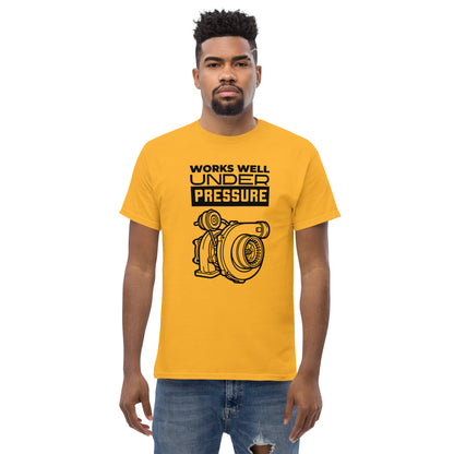 Works Well Under Pressure turbo graphic t-shirt — Marque