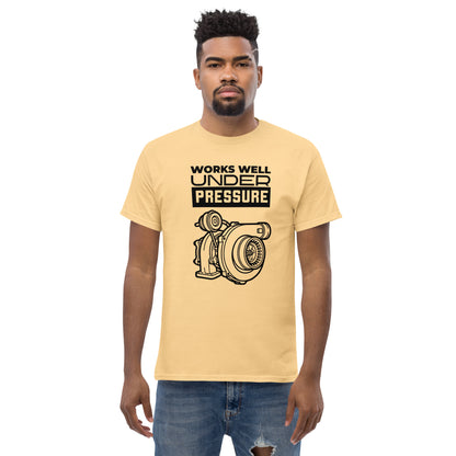 Works Well Under Pressure turbo graphic t-shirt — Marque